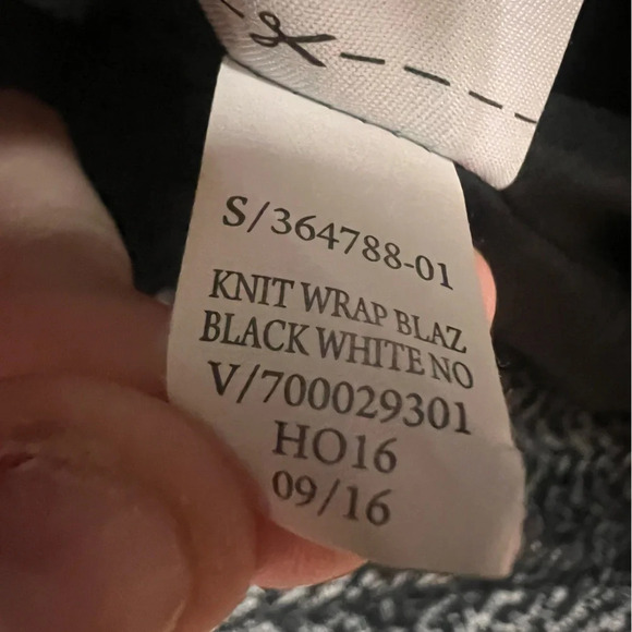 BANANA REPUBLIC knit wrap blazer with large lapels and belt size 6 - Picture 10 of 10